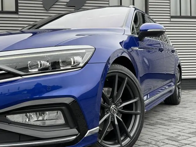 Volkswagen Passat Variant 1.5 TSI R-Line |Pano|Trekhaak|Carplay|360|