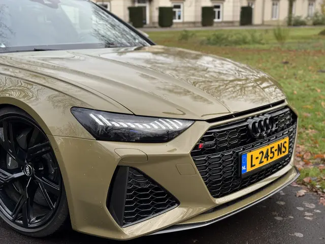 Audi RS6 Avant RS 6 TFSI quattro Carbon Akrapovic Ceramic