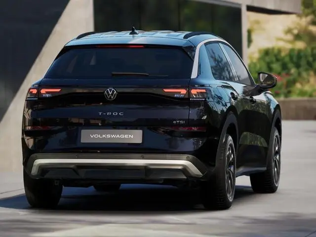 Volkswagen T-Roc Limited Edition 1.5 eTSI 85 kW / 116 PK SUV 7 vers Achteruitrijcamera | Stoelverwar...