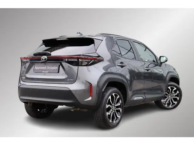 Toyota Yaris Cross 1.5 Hybrid 115 Dynamic Limited, Parkeersensoren, Stuurverwarming