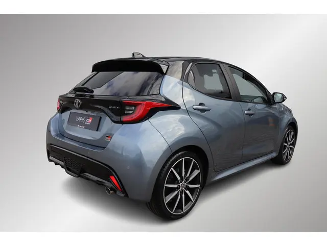 Toyota Yaris 1.5 Hybrid 130 GR SPORT, GR SPORT Plus Pack, Pano, JBL, Head-up, Stuur & Stoel verwarmi...