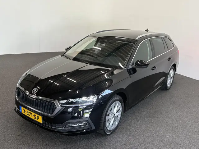 Skoda Octavia Combi 1.0 e-TSI Business Edition Plus Airco ECC Navi Carplay Vol Leder PDC VA + Camera...