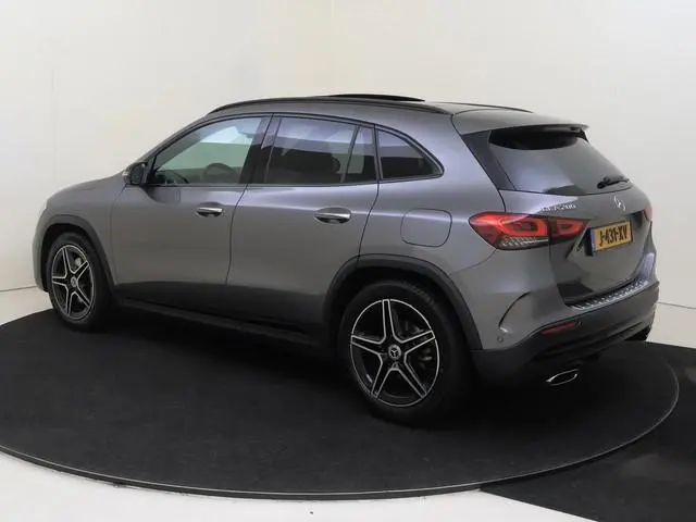 Mercedes-Benz GLA-klasse 200 Business Solution AMG / Memory-Stoelen / Panaromadak / Achteruitrijcame...