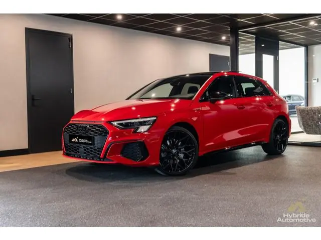 Audi A3 Sportback 40 TFSI 3X S-LINE | PANO | B&O | ALC | SPORTUITLAAT