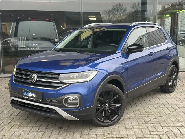 Volkswagen T-Cross 1.0 TSI Style |  Business R | LED | 18" | CARPLAY | Adaptive CC | 1. Eigenaar | Black Edition | Camera | 1/2 Leer | Winter-pakket | Interesse, Proefrit? Bel of app met: 06-24 28 28 42
