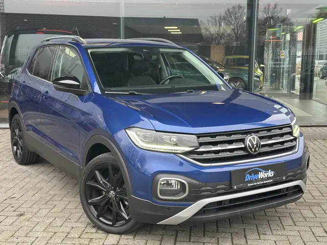 Volkswagen T-Cross 1.0 TSI Style |  Business R | LED | 18" | CARPLAY | Adaptive CC | 1. Eigenaar | Black Edition | Camera | 1/2 Leer | Winter-pakket | Interesse, Proefrit? Bel of app met: 06-24 28 28 42