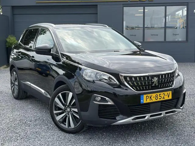 Peugeot 3008 1.2 PureTech Allure D-riem vv in 2022,Trekhaak,360°Camera,Carplay,Halfleder,Navi,131pk,...