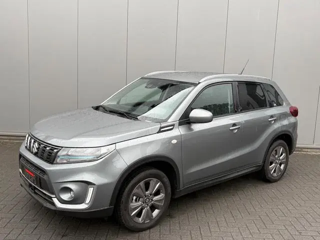 Suzuki Vitara 1.5 Full-Hybrid 116PK Automaat Select Navigatie/Camera/Adapt.-cruise/Stoelverwarming