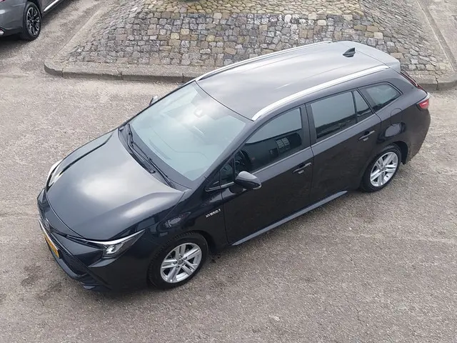 Toyota Corolla Touring Sports 1.8 Hybrid 1e EIGENAAR ADAPT CRUISE CAMERA LED NAVI ECC