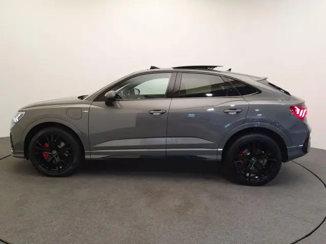 Audi Q3 Sportback 45 TFSI e S Edition S-Line Panoramadak, Trekhaak, 20 inch