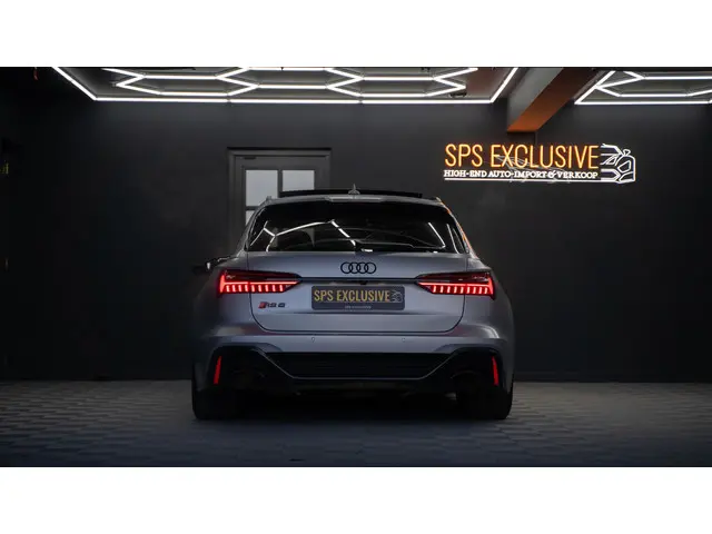 Audi A6 Avant RS 6 TFSI quattro Keramisch / 2xExclusive / Dynamic+ / MAT Florett / Softclose / Achterasbest. / Stage 1+ / 777PK / VOL