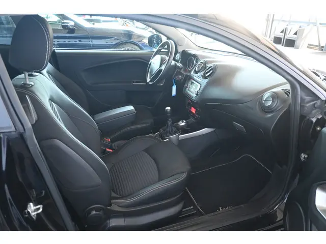 Alfa Romeo MiTo 0.9 TwinAir Clima Cruise Control Rijklaarprijs Inruil Mogelijk!