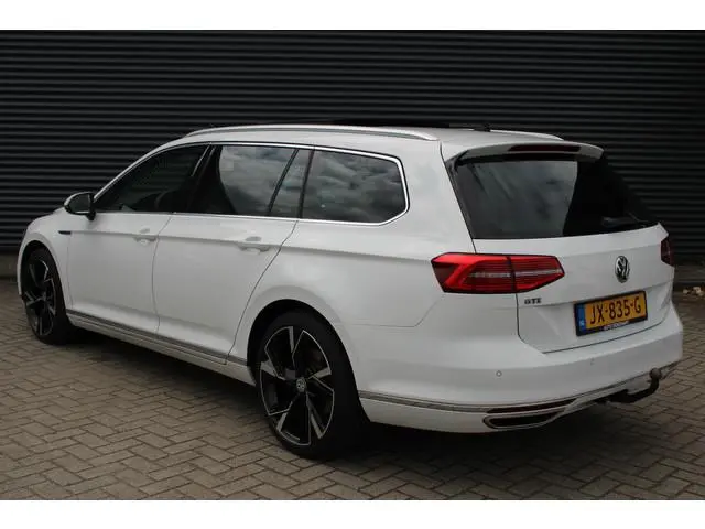 Volkswagen Passat Variant 1.4 TSI GTE Highline Panoradak Leer/Alcantara Adaptive-Cruise Car-Play