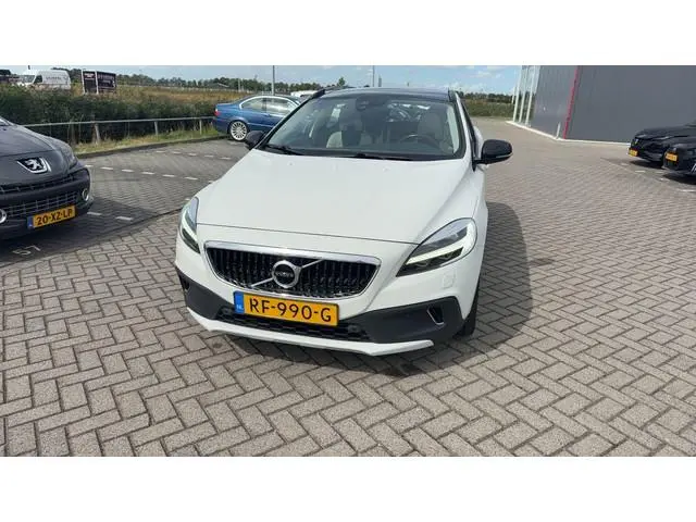 Volvo V40
