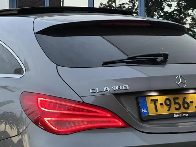 Mercedes-Benz CLA-klasse Shooting Brake 180 l Pano l ACC l Standkachel l Camera l