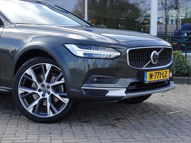 Volvo V90