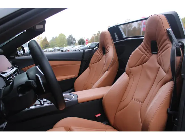 BMW Z4 Roadster sDRIVE 20i HIGH EXECUTIVE M-SPORT AUTOMAAT | M INTERIEURPAKKET  | M EXTERIEURPAKKET | M SPORTSTUUR | 19" VIJFDUBBELSPAAKS M SPORTWIELEN | NAVIGATIE | DRAADLOZE APPLE CARPLAY / ANDROID AUTO |  LEDER VERNASCA COGNAC | STOEL / STUUR VERWARMING | ACHTERUITRIJCAMERA | FULL LED KOPLAMPEN | SAFETY PAKKET | DODEHOEK DETECTIE | HARMAN KARDON |