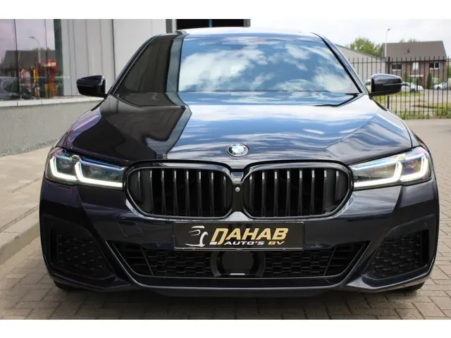 BMW 5-serie 545e xDrive M-Sport | Schuifdak | 360 | Head Up | ACC | El.Trekhaak