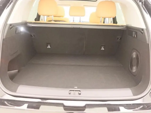 Leapmotor C10 Design REEV 28.4 kWh | VOORRAAD VOORDEEL | 4 JAAR GARANTIE | VAN € 42.350,- VOOR € 39....