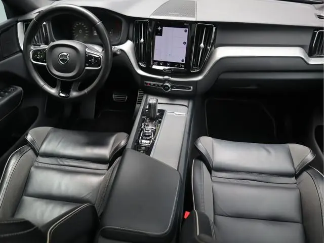 Volvo XC60 2.0 Recharge T6 AWD R-Design / Navi / Climate / Pano / Trekh / Leder / Blis/ Keyles / Aut...