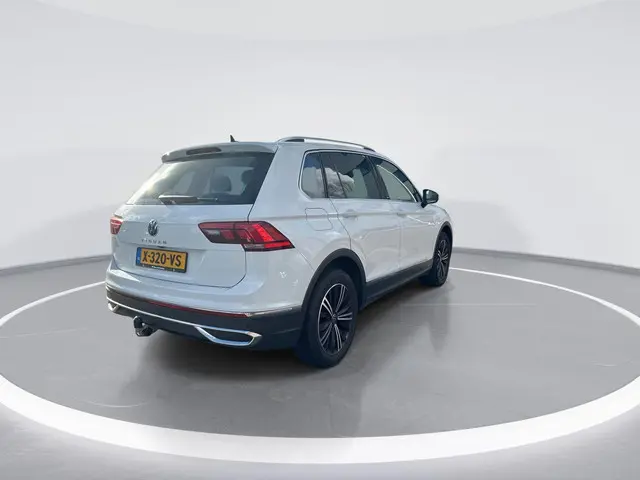 Volkswagen Tiguan 1.5TSI/150PK Life Business DSG · Navigatie · Apple/Android Car Play ·  Trekhaak ·...