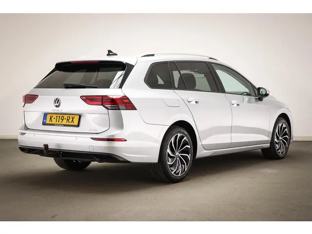 Volkswagen Golf Variant 1.0 eTSI Life | STOELEN PACK | ERGOACTIVE | MASSAGE | DAB | TREKHAAK