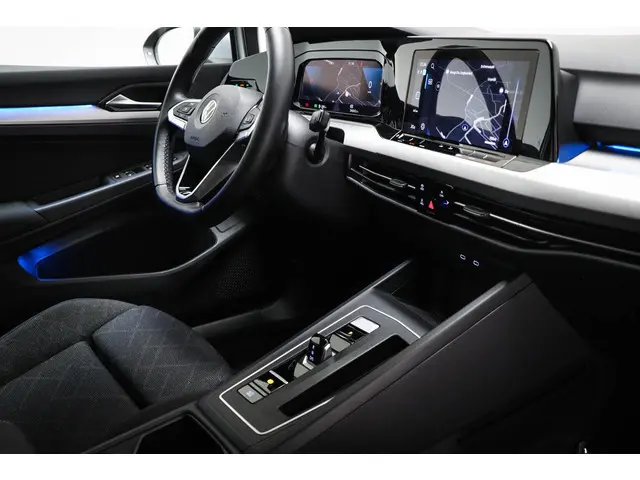 Volkswagen Golf Variant 1.0 eTSI Life | STOELEN PACK | ERGOACTIVE | MASSAGE | DAB | TREKHAAK