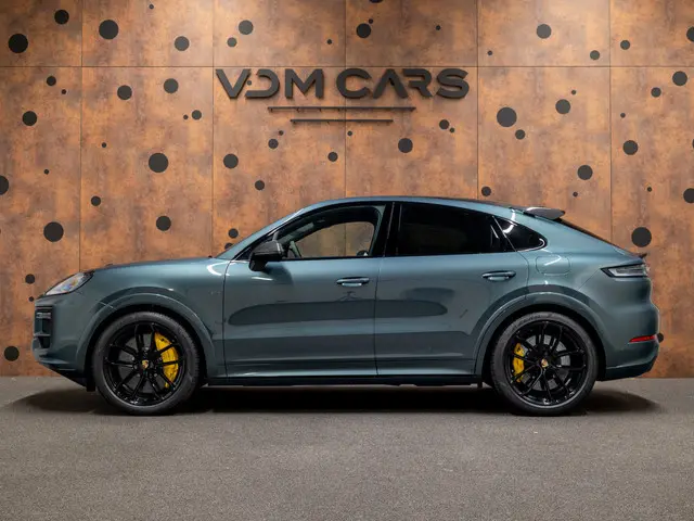 Porsche Cayenne Coupé 4.0 Turbo E-Hybrid | PTS | GT-Design | Lichtgewicht Sportpakket | Carbon | HUD...