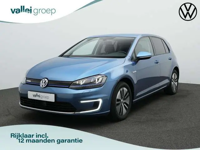 Volkswagen e-Golf 115 pk | Navigatie Discover Pro | Stoelverwarming | Adaptive Cruise | Parkeersensoren voor/achter