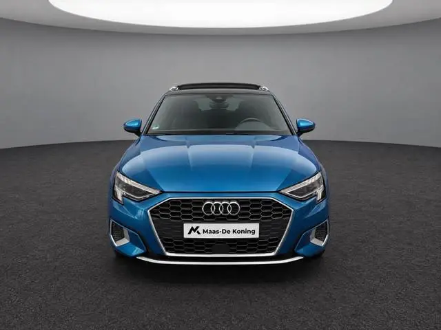 Audi A3 Sportback 30 TFSI 110pk edition one · Panoramadak · Camera · P-Sensoren · Apple/Android Car...