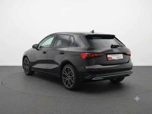 Audi A3 Sportback 30 TFSI Advanced edition 110pk | Parkeercamera | Navigatie via App | 18 inch Licht...