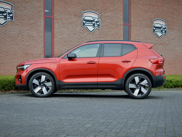 Volvo XC40 1.5 T5 Recharge Ultimate Dark | Leder | Pano