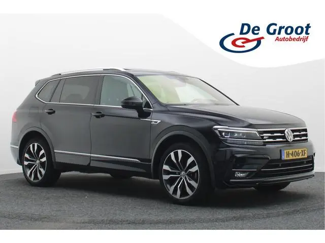 Volkswagen Tiguan Allspace 1.5 TSI Highline Business R 7p. Panoramadak, Keyless, ACC, Trekhaak, Appl...