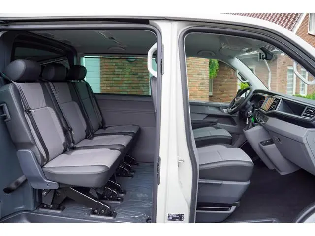 Volkswagen Transporter 2.0 TDI 150PK DSG L2H1 DUB/CAB ACC LED NAVI Volkswagen Transporter 2.0 TDI L2...