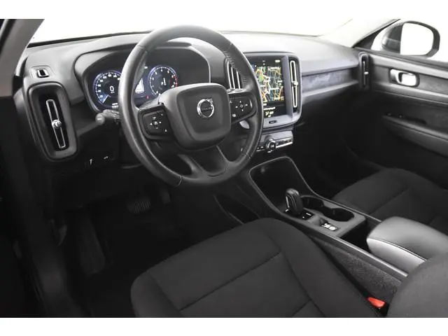 Volvo XC40 1.5 T2 Momentum Core Automaat *1ste Eigenaar*Navigatie*PDC*