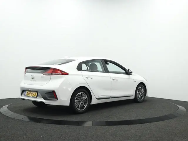 Hyundai IONIQ 1.6 GDi PHEV Comfort | Carplay navigatie | Camera | Stoel-stuurv
