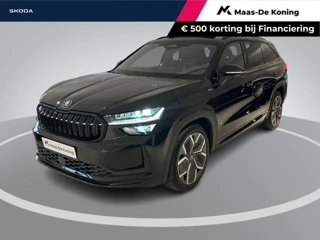 Skoda Kodiaq 1.5TSI 150kW/204PK PHEV Sportline · Panoramadak · Trekhaak · 360°Camera + Parkeersensor...