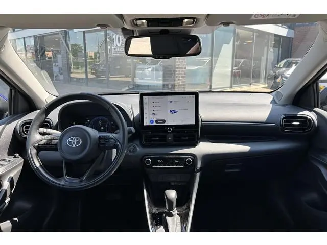 Toyota Yaris 1.5 Hybrid 115 First Edition, LM-velgen, Adaptieve cruise control, Apple Carplay/Androi...