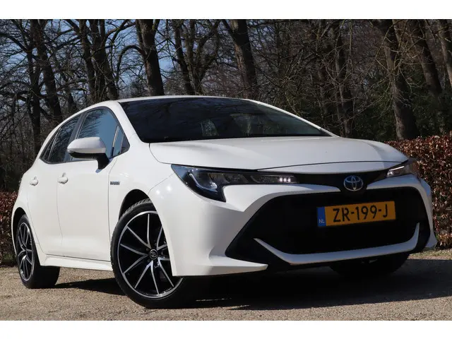 Toyota Corolla 1.8 Hybrid | Automaat | Navi | Carplay |