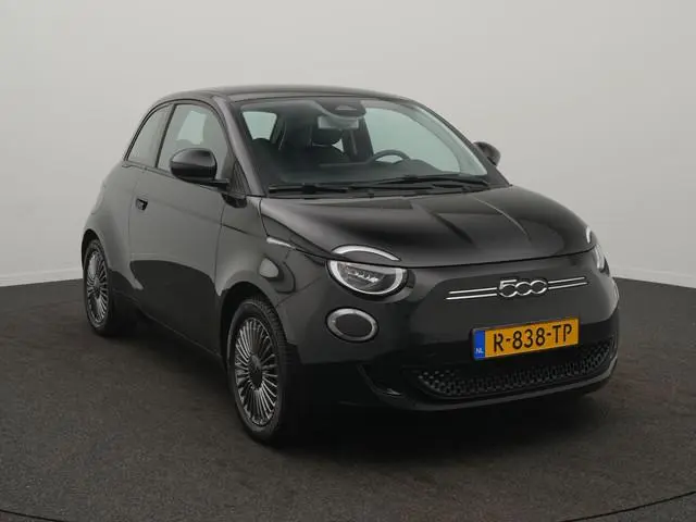 Fiat 500 Icon 42 kWh - RIJKLAARPRIJS - SOH 93% - Luxe uitvoering! - DAB - Lichtmetalen velgen