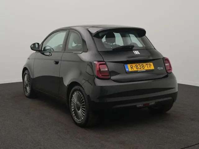 Fiat 500 Icon 42 kWh - RIJKLAARPRIJS - SOH 93% - Luxe uitvoering! - DAB - Lichtmetalen velgen
