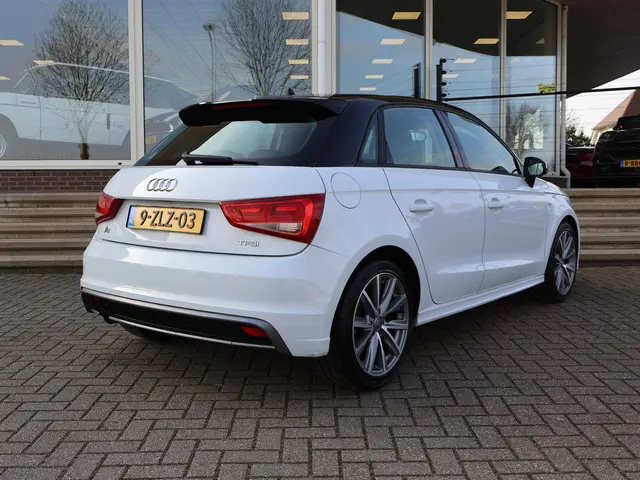 Audi A1 Sportback 1.2 TFSI S-LINE ADMIRED + 17 INCH | TWO TONE | NAVIGATIE