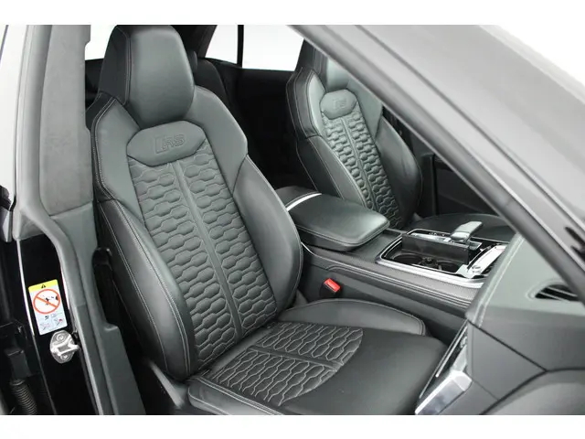 Audi RSQ8 4.0 TFSI 600pk quattro Trekhaak 360Camera Head-Up B&O Leder Standkachel Sluithulp Keyless...
