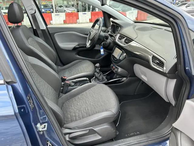 Opel Corsa 1.0 Turbo Cosmo + Pano Leder Camera DAB+