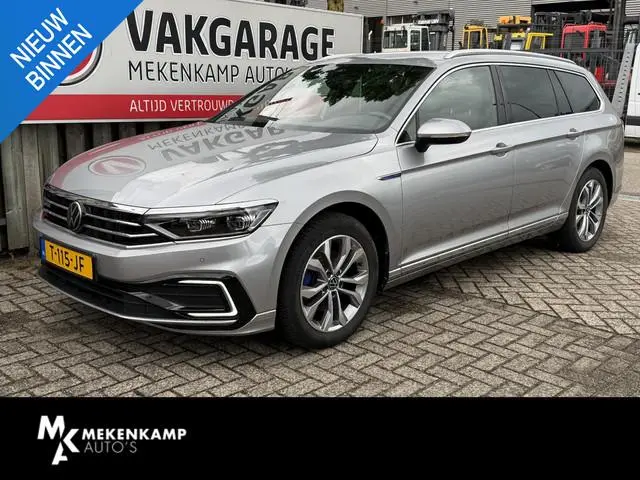 Volkswagen Passat Variant 1.4 TSI PHEV GTE Business 17"/Trekhaak/IQ Lights/Stoelverwarming/Camera/Ap...