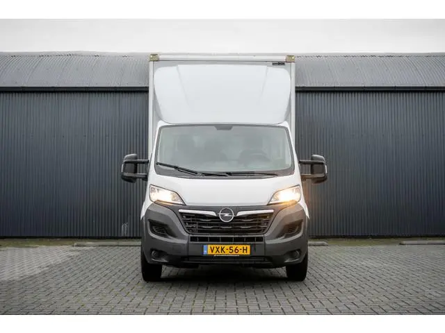 Opel Movano 2.2 D | 3-Zits | Bakwagen met Laadklep en zijdeur | LED | Carplay | Cruise | Climatronic
