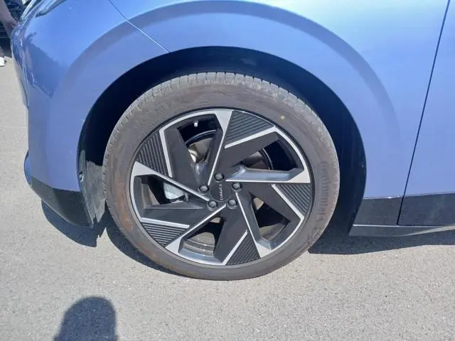 Lynk & Co 02