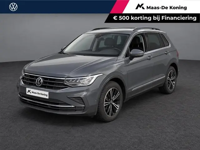 Volkswagen Tiguan 1.4 245pk DSG TSI eHybrid Life · Lederen Bekleding ·  Camera · Wegklapbare Trekhaa...