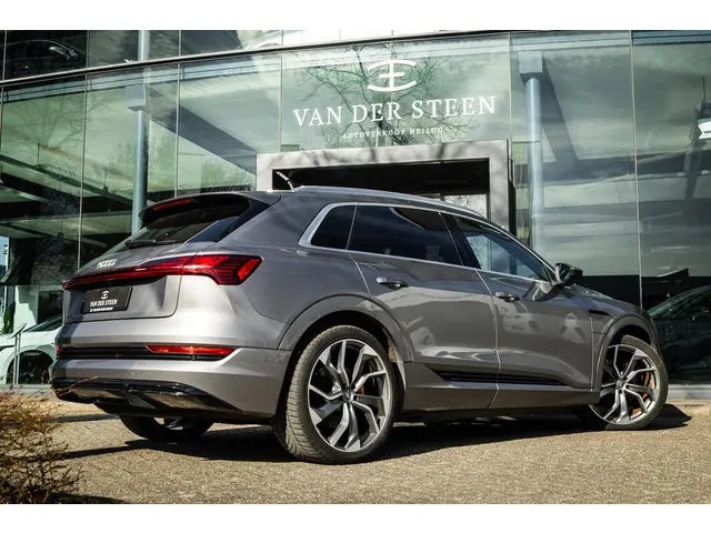 Audi e-tron 50 quattro S-Line 71 kWh Schuifdak l Elektrische S-line Stoelen | Adapt. Cruise |  Apple...