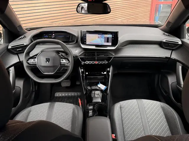 Peugeot e-2008 EV Allure Avantage 54 kWh 360* Camera / Adapt. Cruise / Navi / Clima